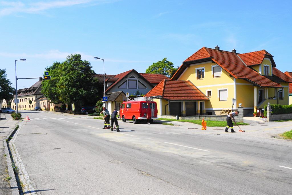 Einsatz: Ölspur gebunden