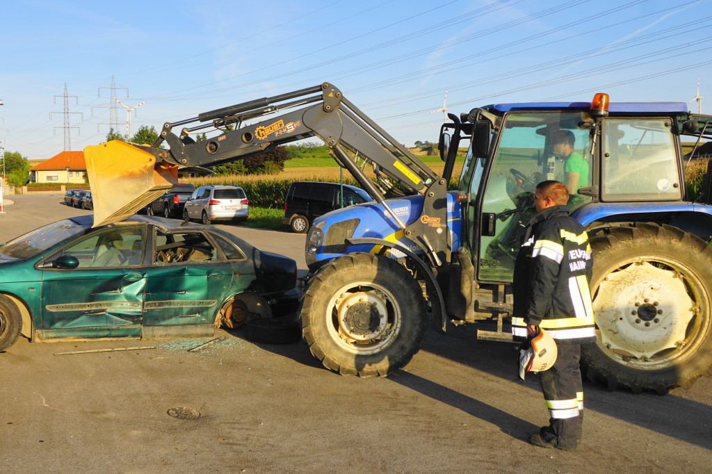 Technische Übung mit Akku-Rettungssatz