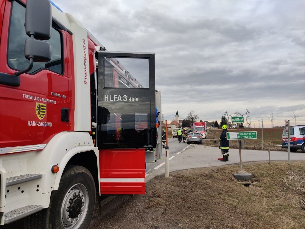 Verkehrsunfall "Radlberger Kreuzung"