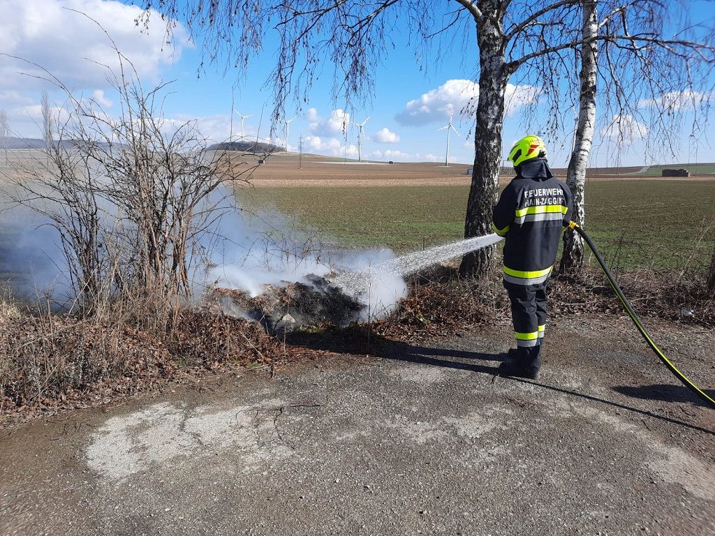 FF-Jugend und Flurbrand
