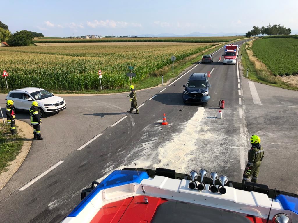 VU auf Radlberger Kreuzung